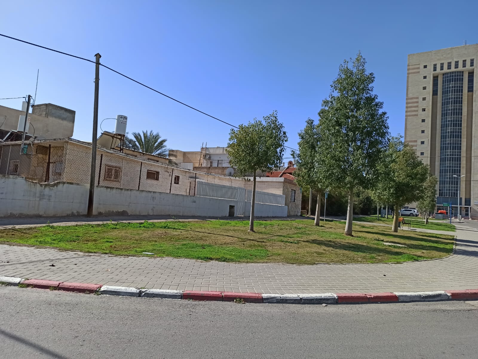 ''למה לא להשקיע במקום בשכונות הישנות, זה היגיון עקום והפוך'', שכונה ד'. צילום: יהלי אוזן