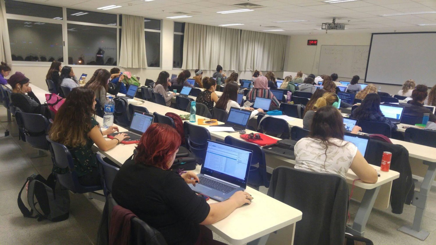 קרדיט ;she codes