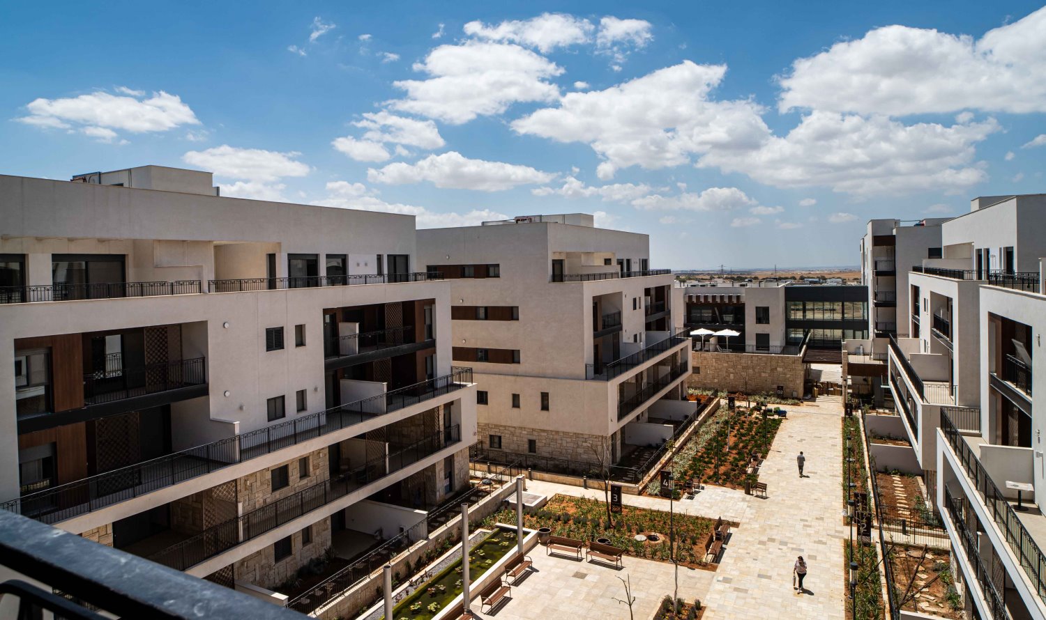 פאלאס להבים. צילום גלעד רדט