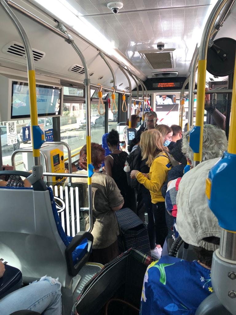 צפיפות באוטובוס בבאר שבע. צילום פרטי