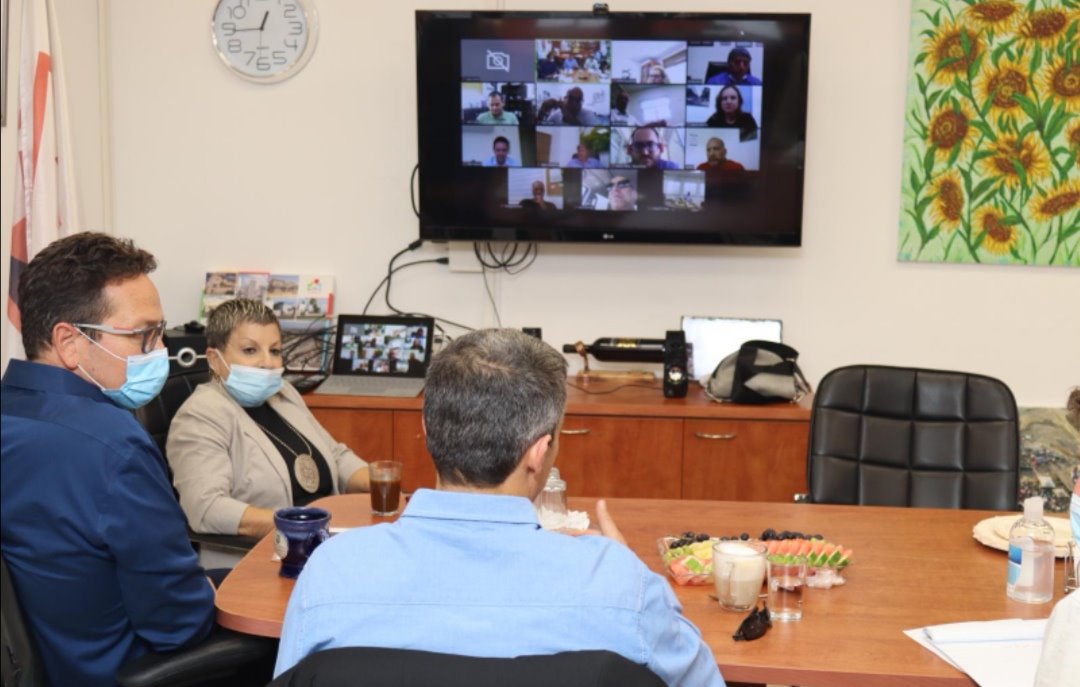 מקדמים את התשתיות בדרום שר התקשורת יעז הנדל 