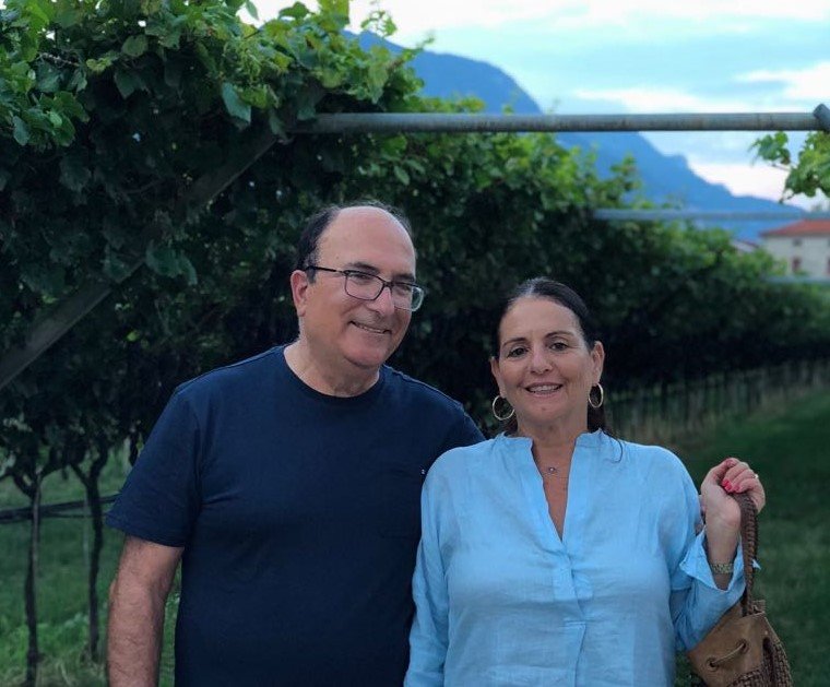 יגאל וצוקי גלאי, בעלים גלאי תקשורת 