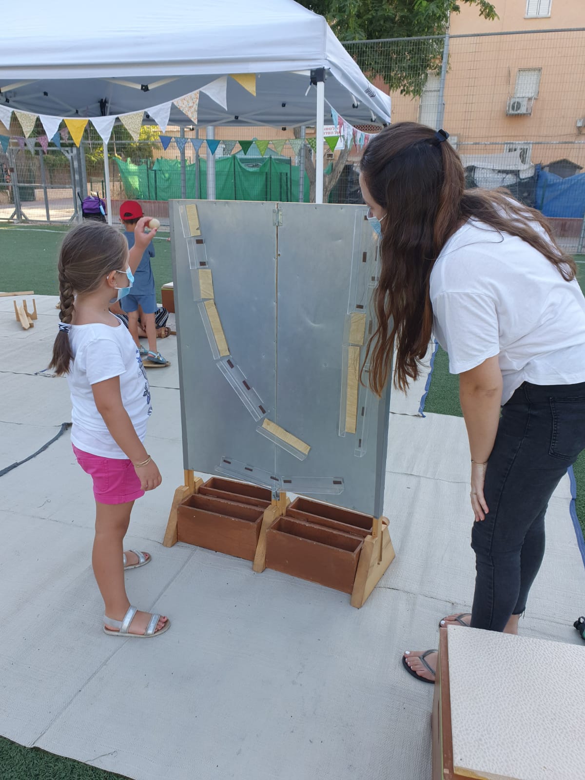 משחקי חשיבה ואסטרטגיה ב&#39;סיגלית&#39; צילום: עמידר 
