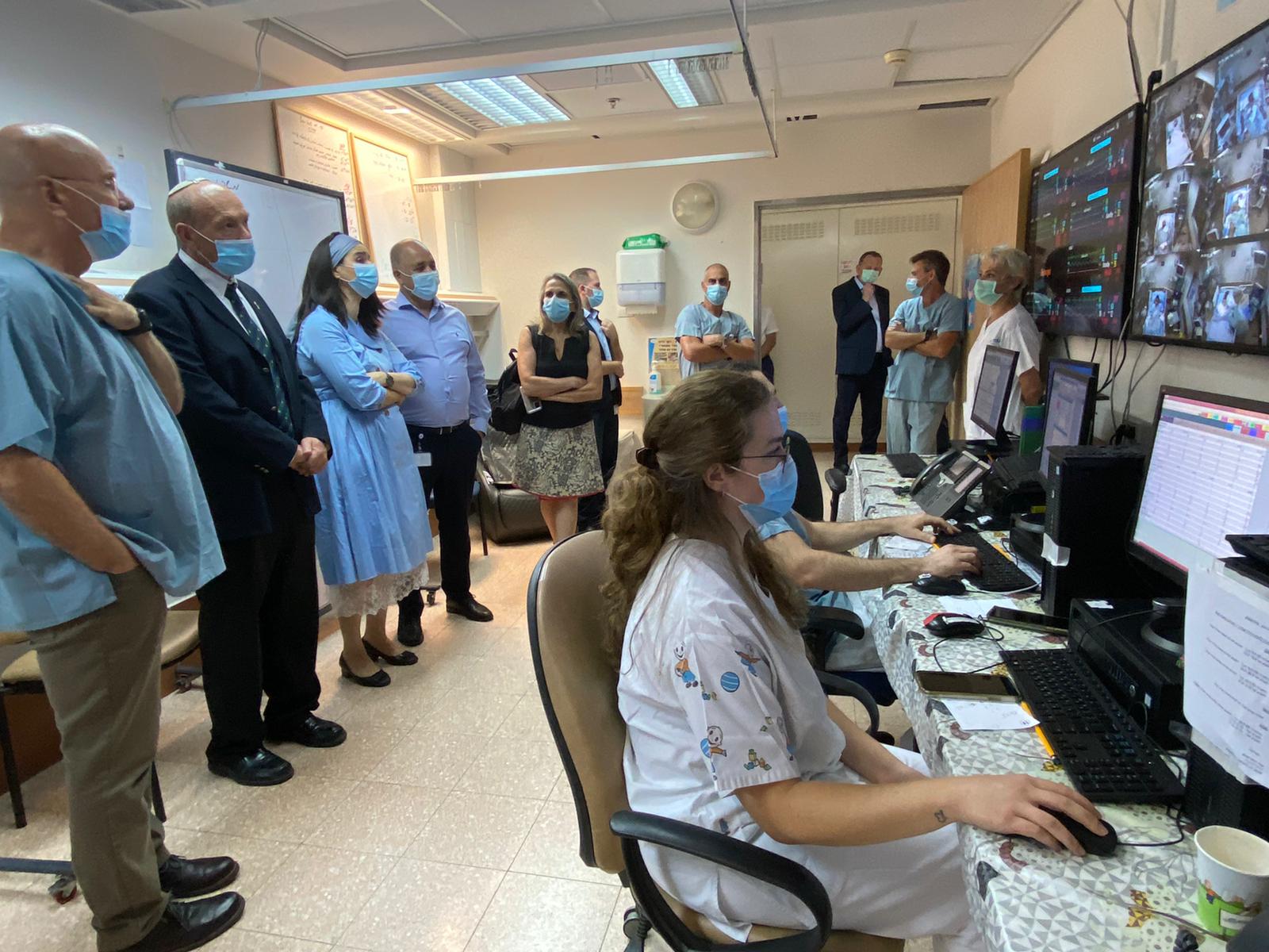 מתניהו אנגלמן, מבקר המדינה בביקורו ביחידה לטיפול נמרץ פנימי קורונה בסורוקה 