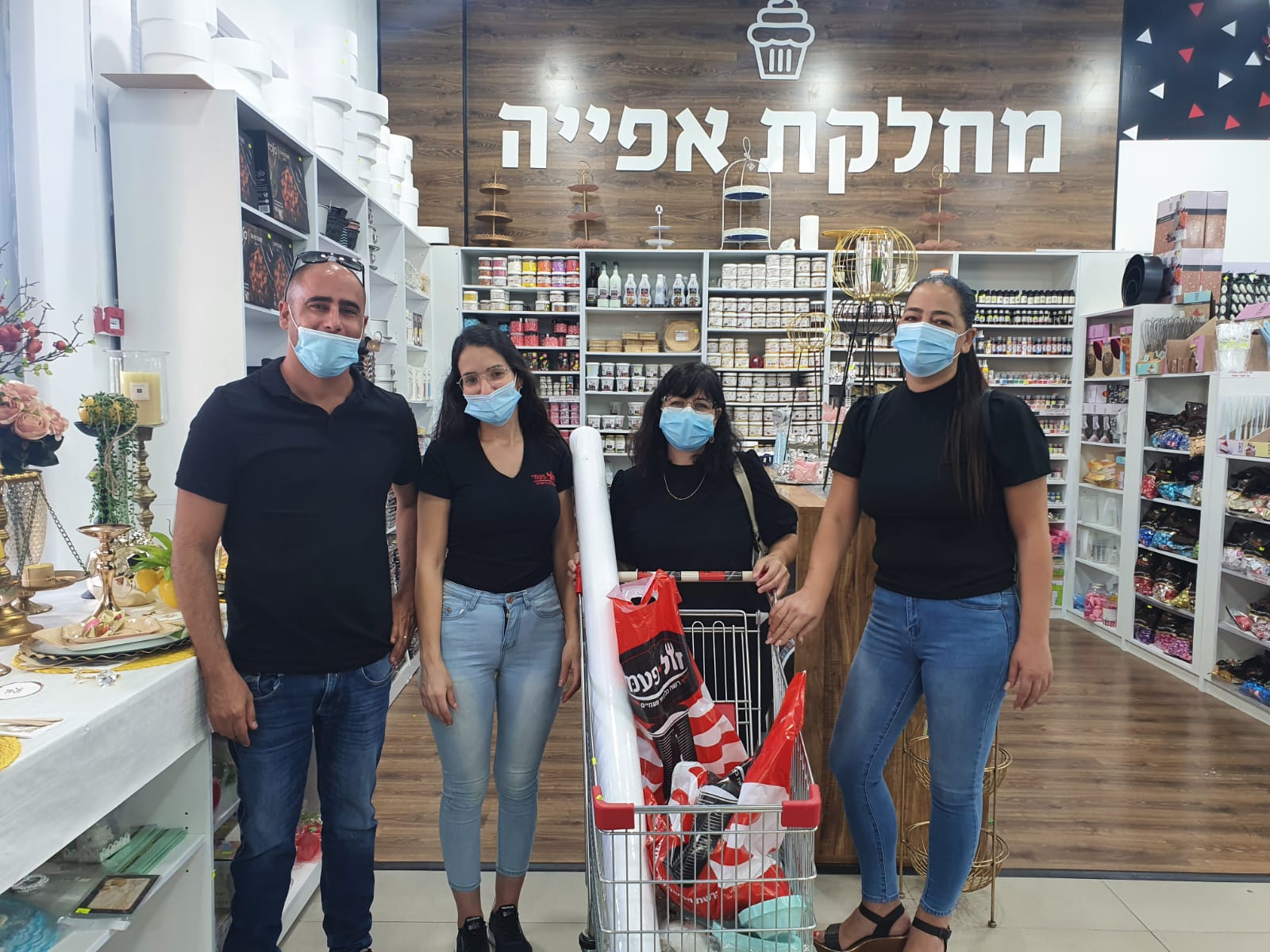 יולנד מיטל אדווה ויונתן אבידור בזול פעמי - קרדיט צבי תקשורת