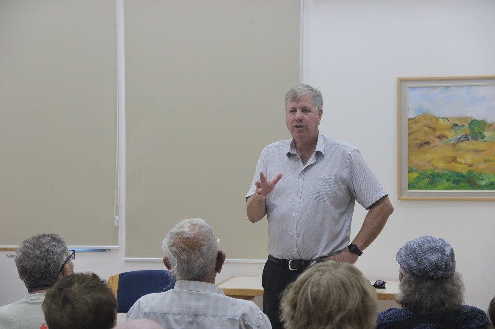 "אין מצב כזה שנשאר מישהו מצעיר ועד וותיק ללא מעטפת" | צילום מתוך מפגש עם וותיקי המועצה 