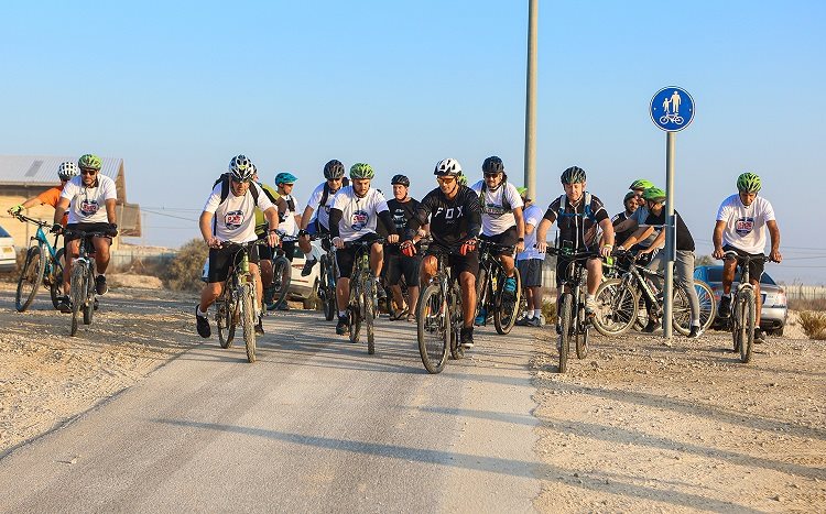 קרדיט- אבי קרייזי בוקס