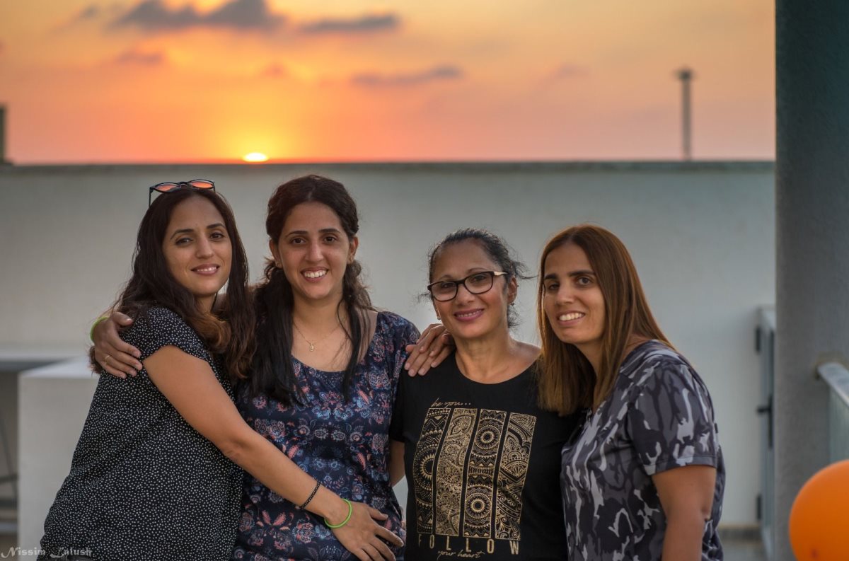 האמא והבנות. צילום: פרטי
