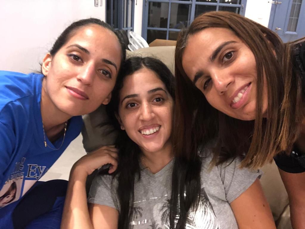 האחיות לנצח