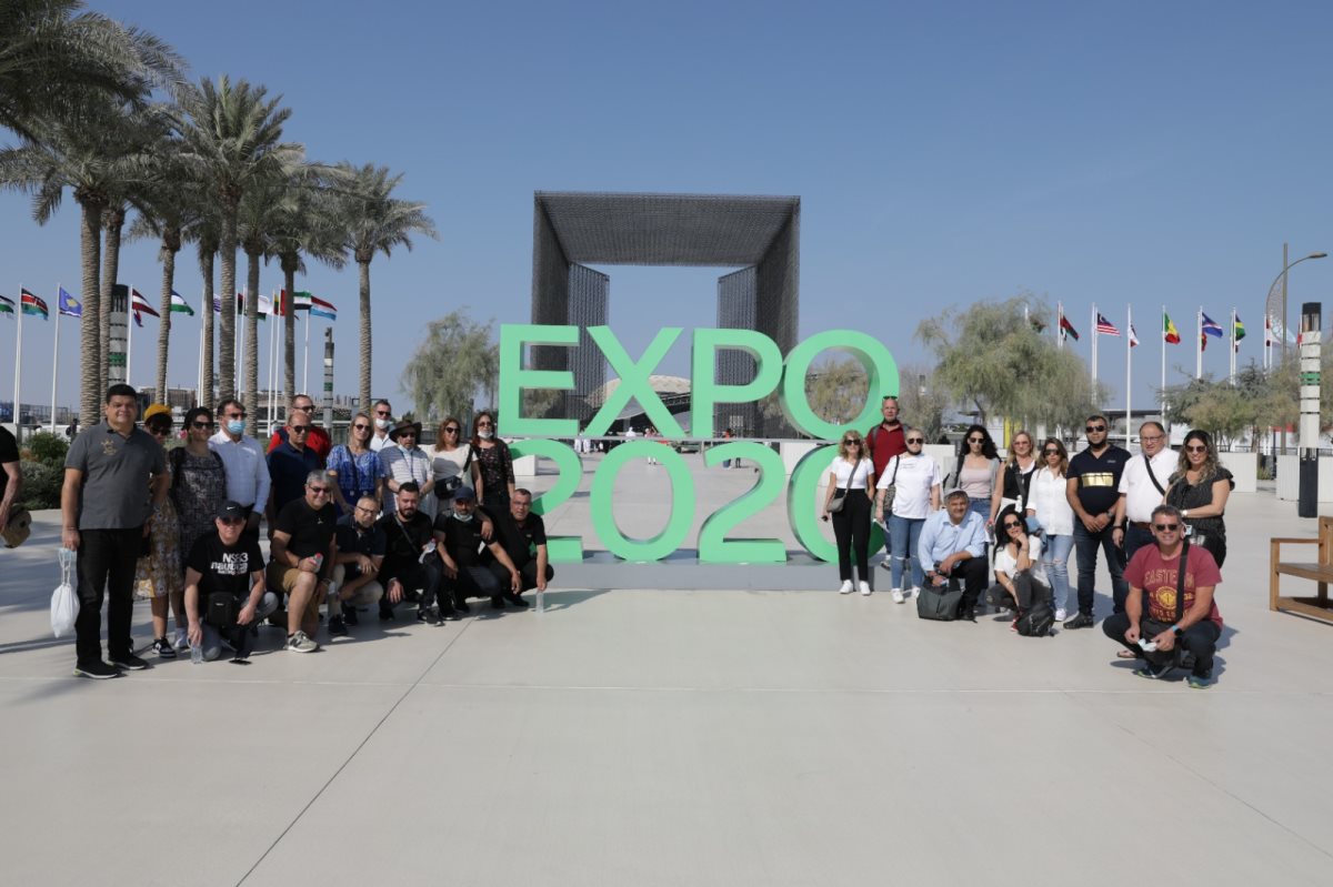 משלחת ארגון הקבלנים, בכניסה לתערוכת אקספו. קרדיט - ארגון הקבלנים