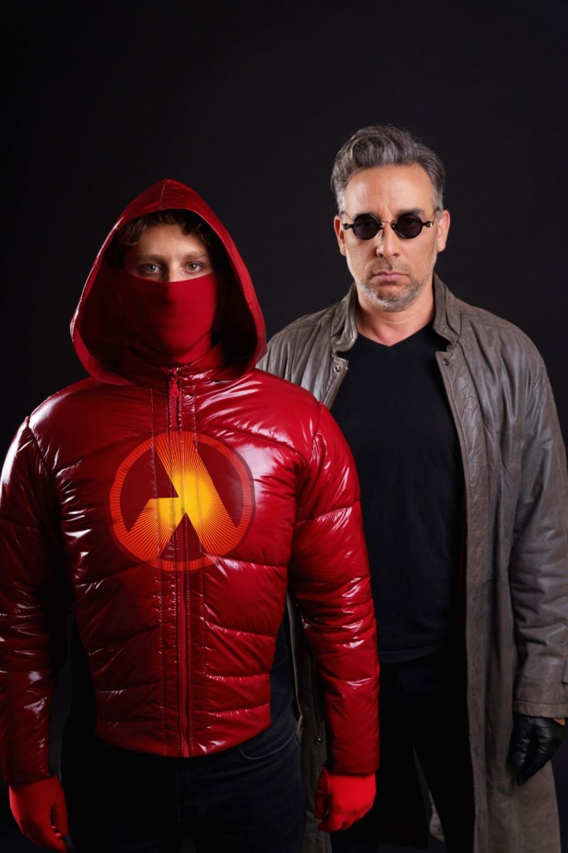 שני כוכבי המחזה - רפאל עבאס ומולי שולמן. קרדיט - נדב יהלומי