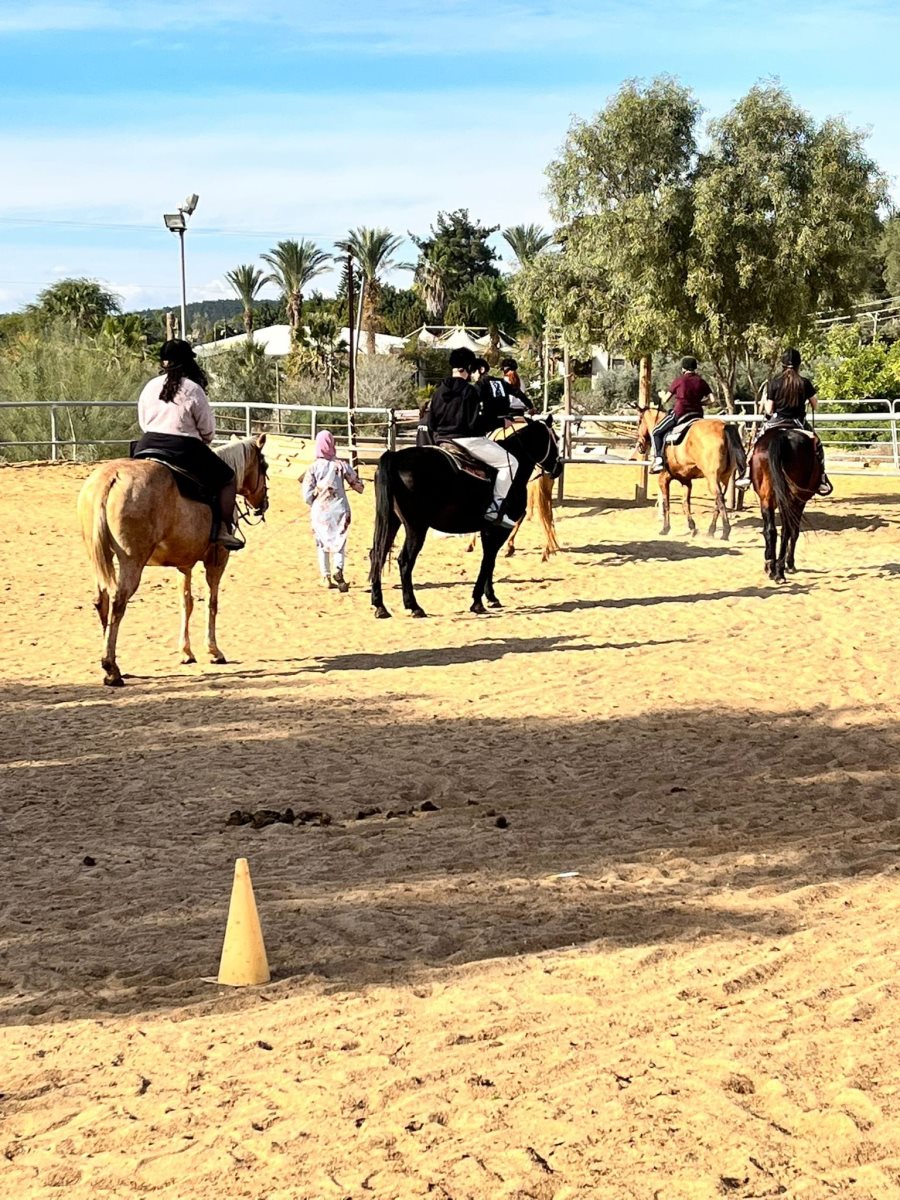 תלמידי תיכון עתיד באר שבע במפגש רכיבה. קרדיט - תיכון עתיד באר שבע