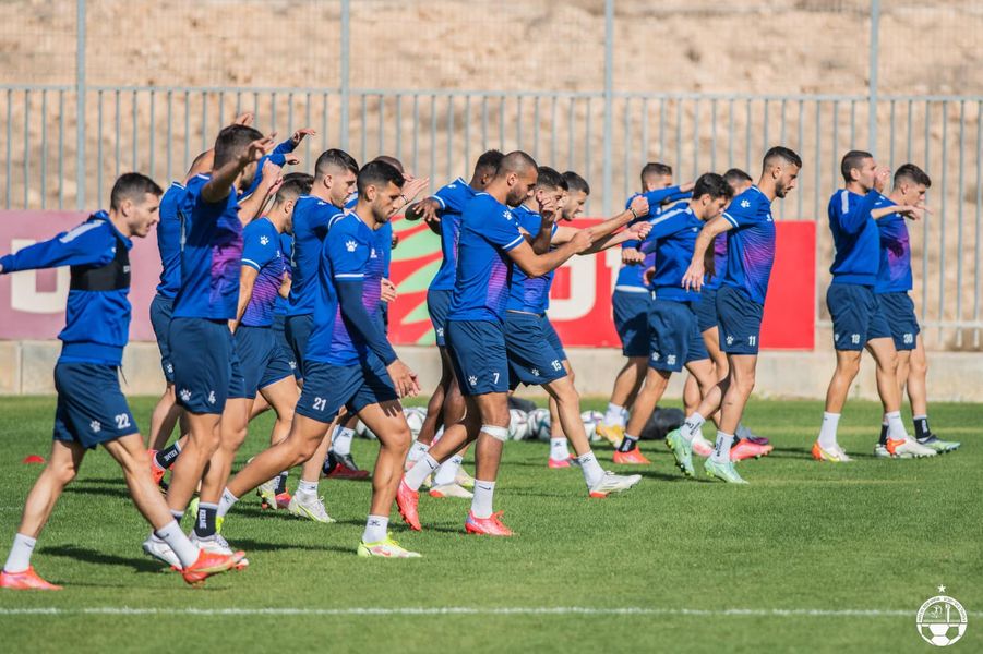 בידיים שלהם. הפועל "מחסני השוק" באר שבע