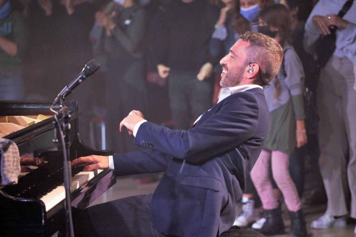 מופע מחווה לחלונות הגבוהים. קרדיט - צביקה טוכטרמן