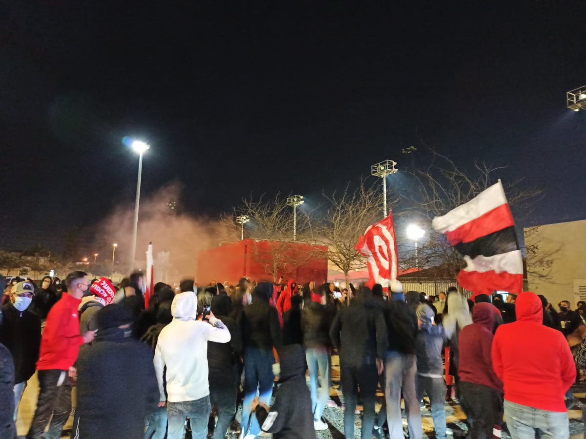 אוהדי הפועל באר שבע. צילום: יהלי אוזן | באר שבע נט