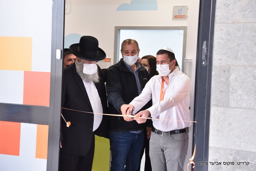 מימין-דני מושיוב איציק שושני והרב פנחס כהן. קרדיט צילום: פוקוס אביעד צילום