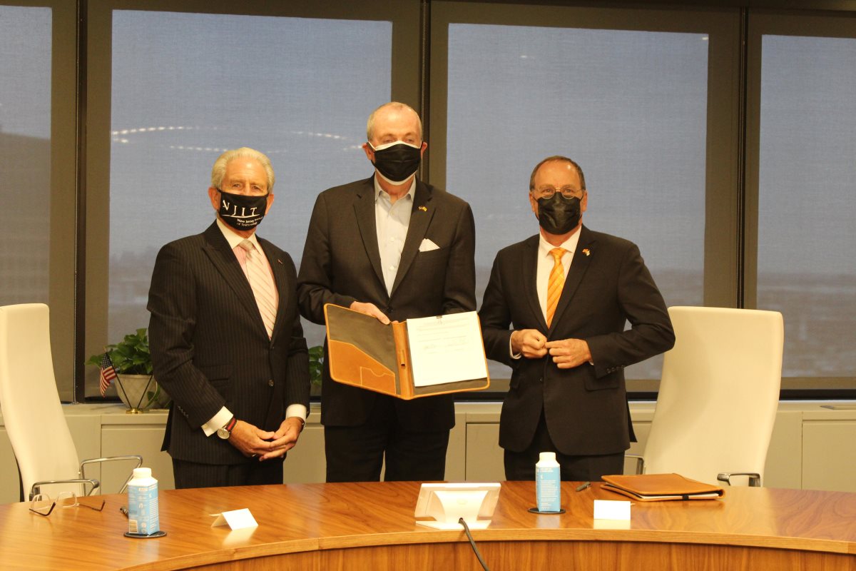 מתוך טקס החתימה על הסכם שיתוף הפעולה. צילום: לשכת מושל ניו ג'רזי