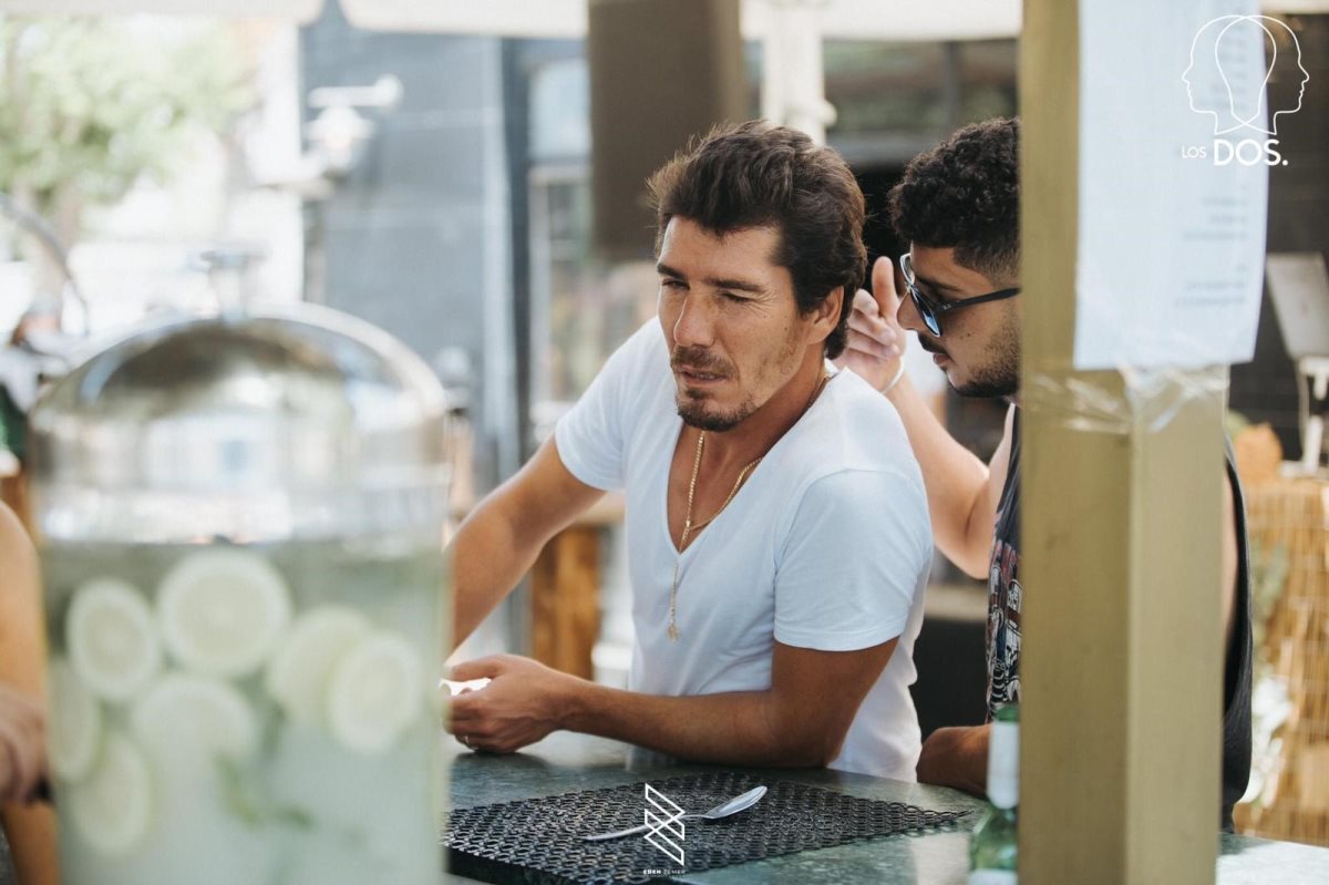 אלעזר לביא בקפה לביא. צילום באדיבות קפה לביא