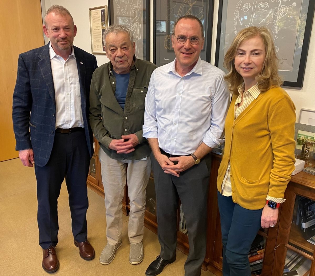 בתמונה: קירה מקגון, פרופ' דניאל חיימוביץ, נחום גוזיק ודאג סזרמן. צילום: יח"צ