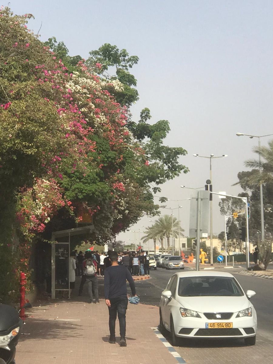 הפגנה בשער האוניברסיטה, צילום: אביגיל אולמן