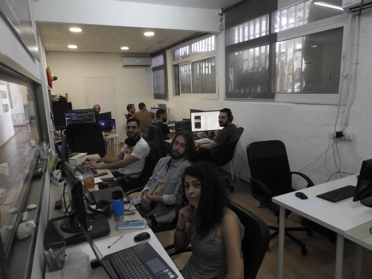 צוות עבודה צעיר ומקומי. קרדיט - רותם שרון