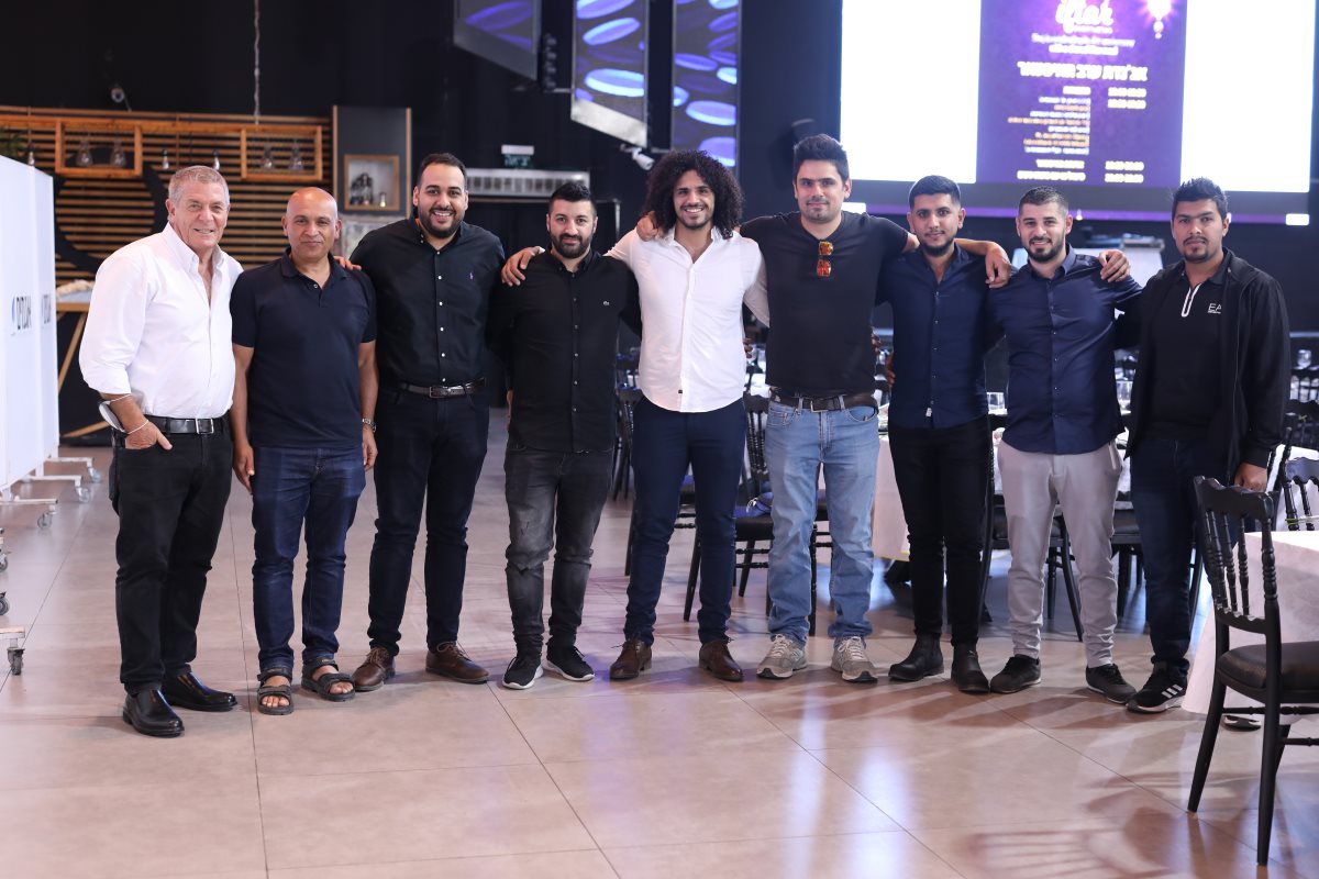 צוות המפתחים בסיראז'