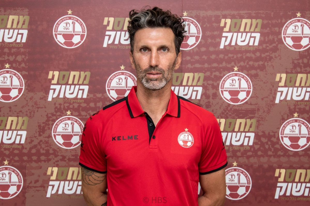 נפרד גם הוא מהמועדון, אריק בנאדו. קרדיט: הפועל "מחסני השוק" באר שבע