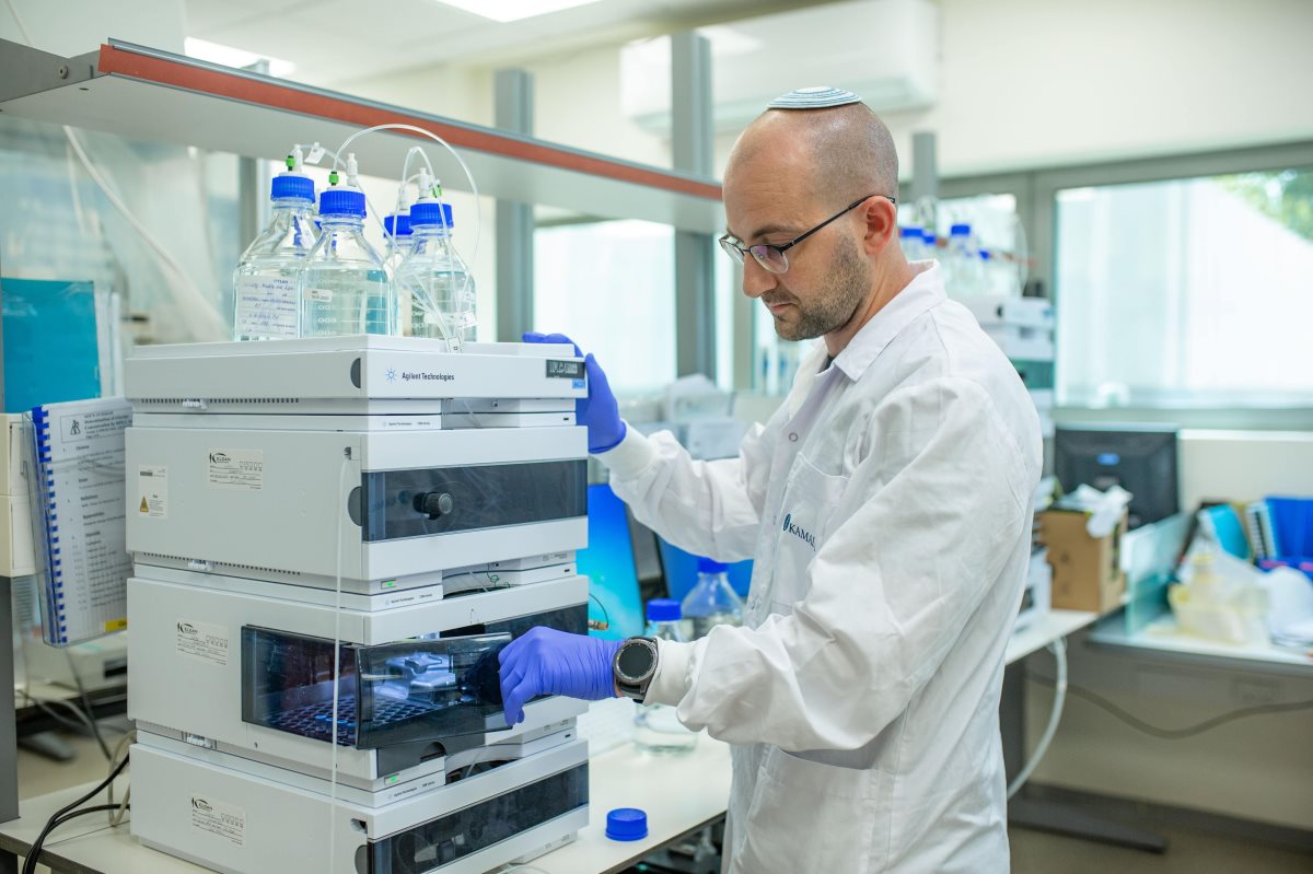 צילום - קמהדע, חברת תרופות ישראלית ציבורית - צולם במיפעל החברה בקיבוץ בית קמה