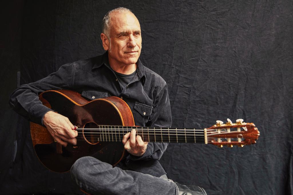 דייויד ברוזה. צילום: לורנס שמידל 