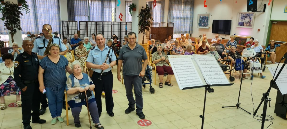 באדיבות עמיגור