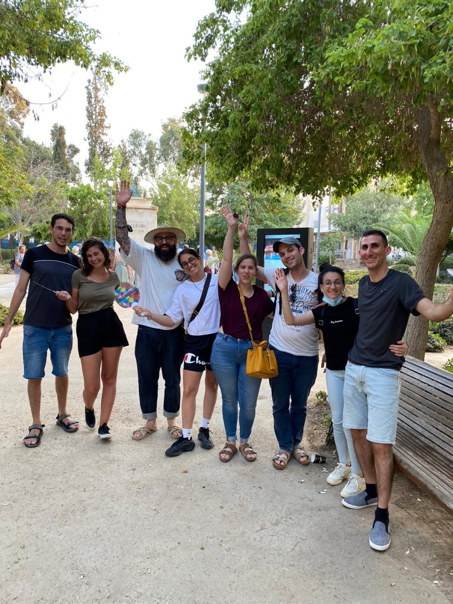 טעימות בט"ו באב. קרדיט אלבום פרטי