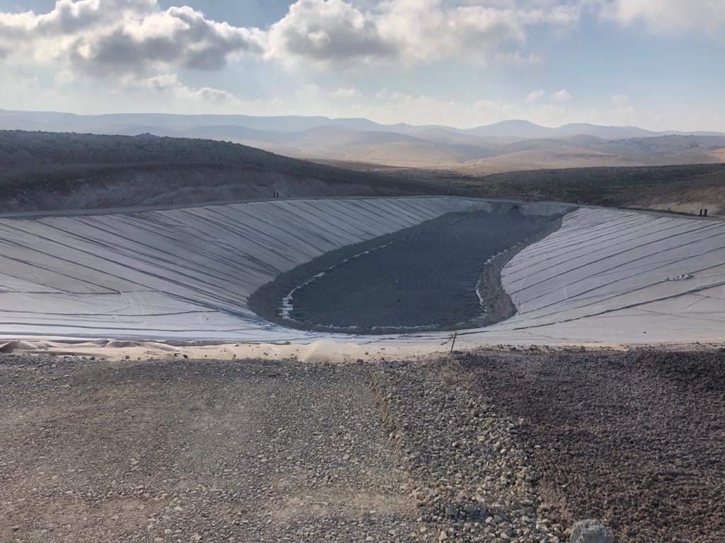 מבט לבור ההטמנה מזווית אזור הטיפול בפסולת. צילום: אשכול נגב מזרחי