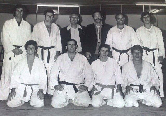 מוריס סמדג'ה, עומד שני מצד ימין. קרדיט - צילום פרטי