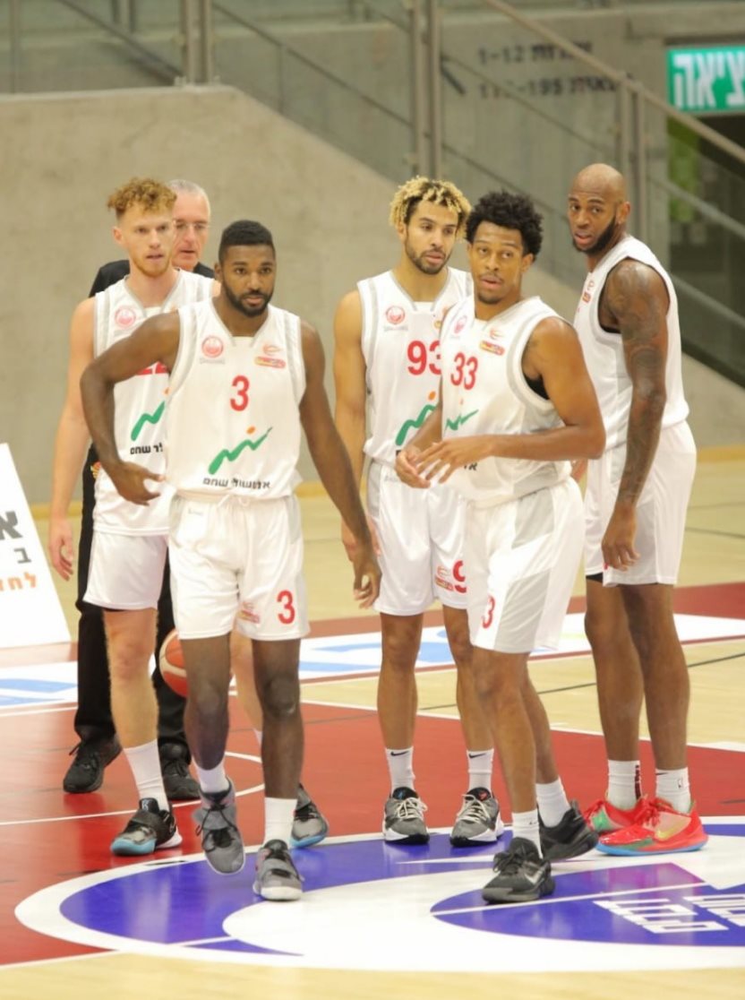 באדיבות הפועל "אלטשולר שחם" באר שבע בכדורסל