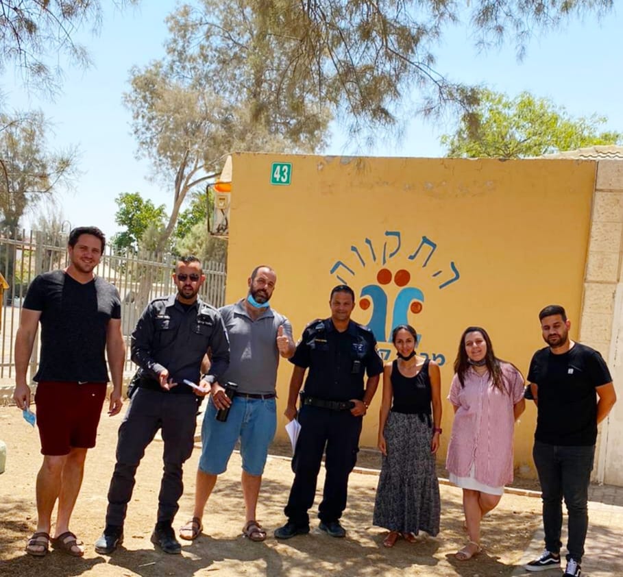 עומר (שלישי משמאל). קרדיט - צילום פרטי