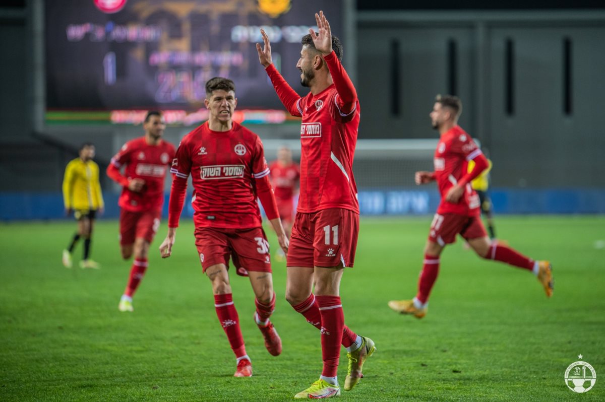 החלים וחוזר מיד להרכב, יחזקאל. קרדיט - הפועל "מחסני השוק" באר שבע