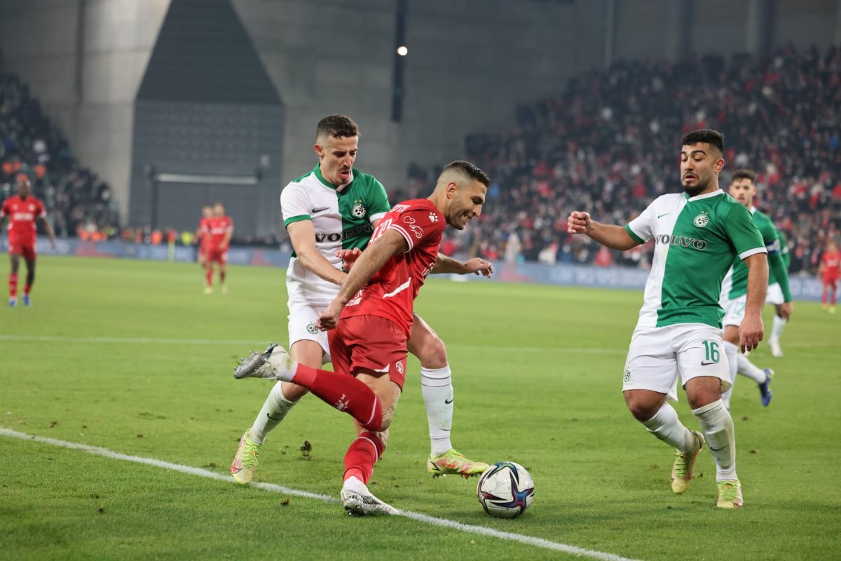 זה הלך קשה במיוחד הערב. קרדיט - זאב דיקמן