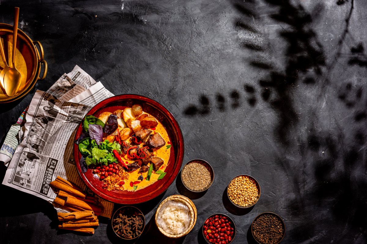 אסאדו צלוי במאסמן קארי. קרדיט - יח"צ