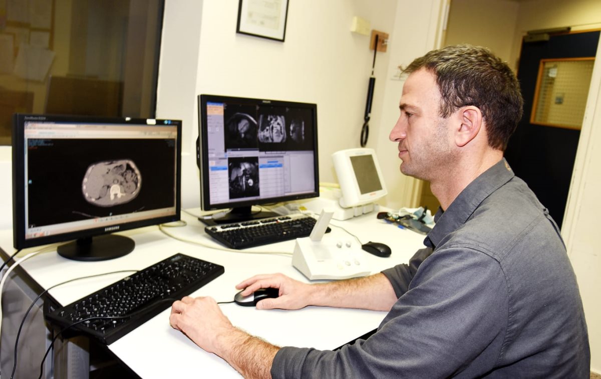 ד"ר גל בן אריה, רדיולוג במכון הדימות בסורוקה. קרדיט: רחל דוד