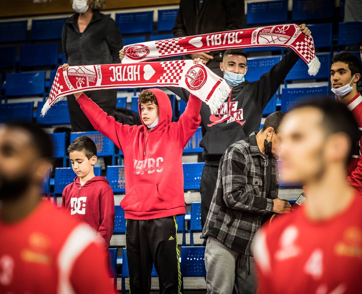 נהנו מתצוגה נהדרת של הבחורים באדום. קרדיט - עודד קרני