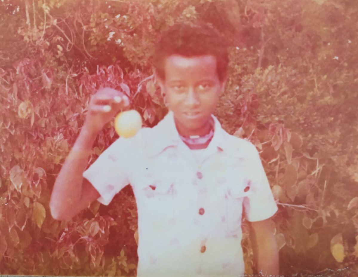 "המסע הזה כילד, היה הדרייב שלי לכל מה שאני עושה", שמעון בילדותו. קרדיט - צילום פרטי