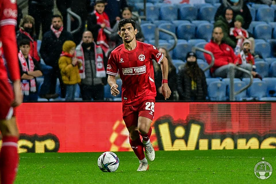 הופעת בכורה בהרכב לקשר הרכש החדש. קרדיט - הפועל "מחסני השוק" באר שבע