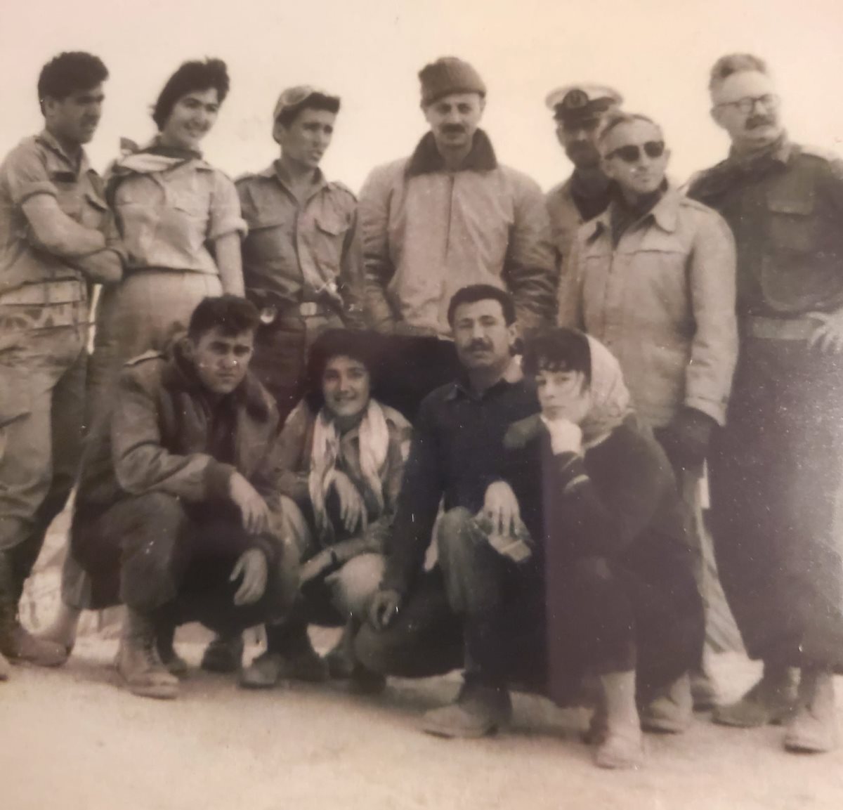 גדעון (למטה משמאל). קרדיט - צילום פרטי