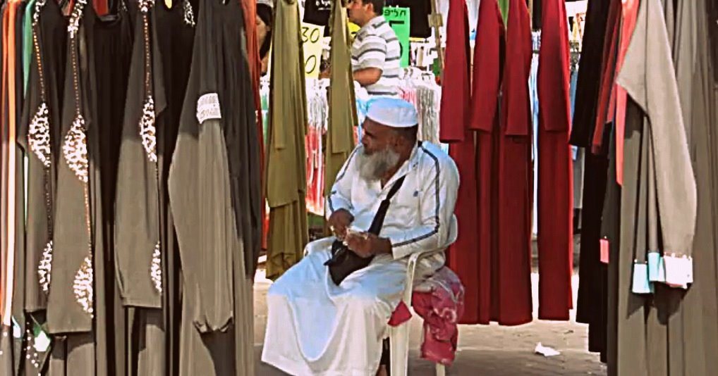 סוחר השוק הבדואי. קרדיט - שרון טל