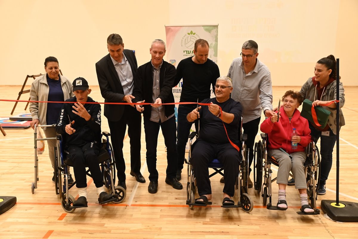 טקס גזירת הסרט. קרדיט צילום אדיר הרוש