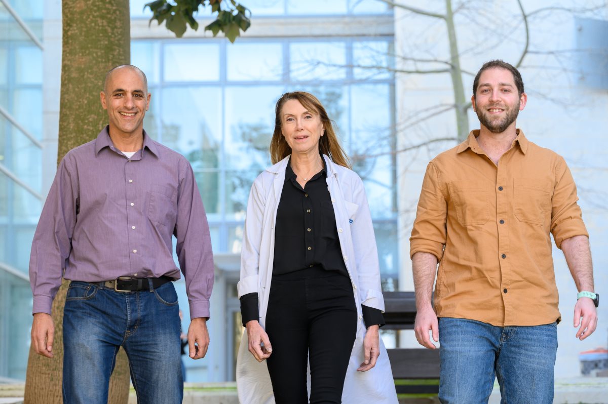 משמאל לימין: פרופ' עידן מנשה, פרופ' רלי הרשקוביץ ואוהד רגב. קרדיט: דני מכליס