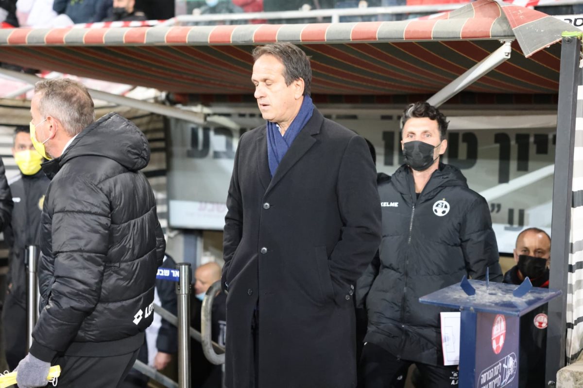 קריאות "תתפטר" ושריקות בוז צורמות. קרדיט - זאב דיקמן