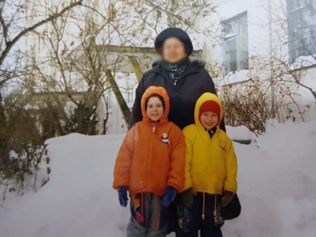 ולרי עם סבתא שלה באוקראינה, צילום פרטי