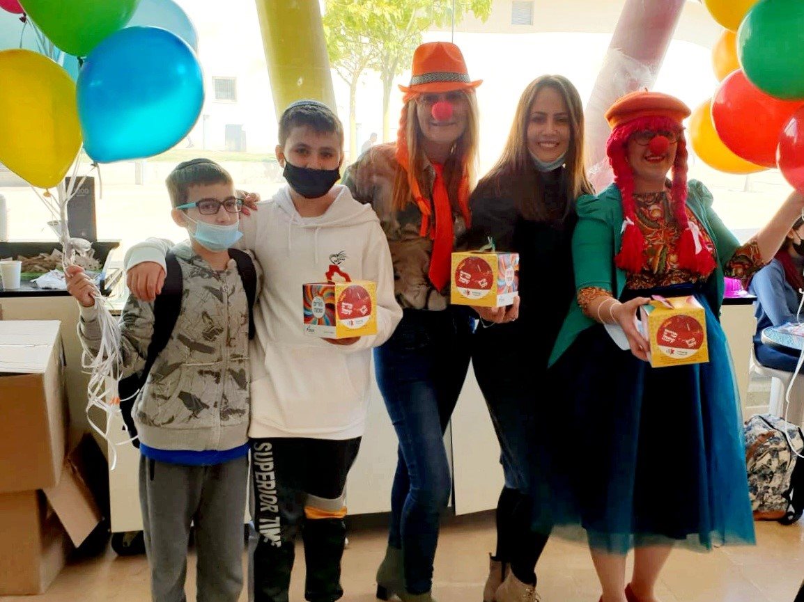 חברי "אצלנו בחצר" בסורוקה. קרדיט - צילום פרטי