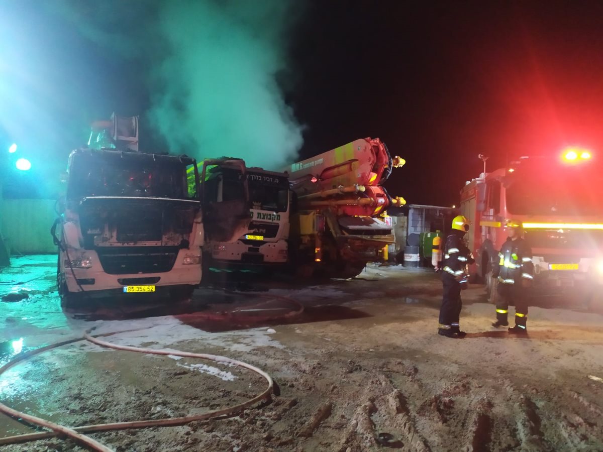 השריפה אמש במושב גילת. קרדיט - כיבוי והצלה